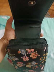 Cute Floral Print Sling Bag