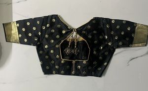 Elegant Black &amp; Gold Saree