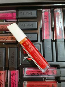 Bee One Colour Kiss Liquid Lipstick and 1 sindoor