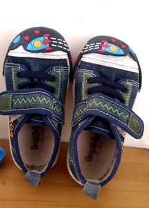 Good Condition Unisex Shoe