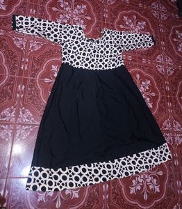 One Day Offer🥳🥳🥳   Black And White Umbrella Kurta