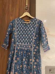 Beautiful Blue Indu Bindu Printed Kurta