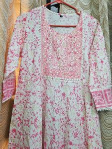 Floral Embroidered Kurta