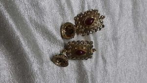 Elegant Kundan Jhumka Earrings