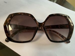 Chic Patterned Oversized Sunglasses