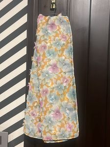 Floral Print Stole - New Condition