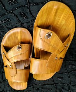 🙀💜🆕 Brandate Golden Colour 🏅leader Slippers🥾.