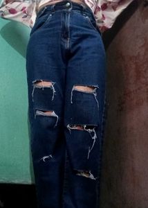 New Denim Mom Riped Jeans