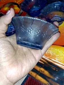 Set of 4 Glass Bowls💙