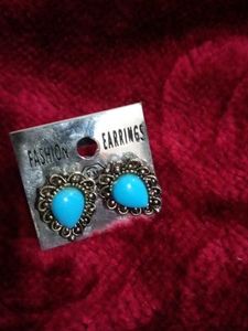 Beautiful Women Earring Short