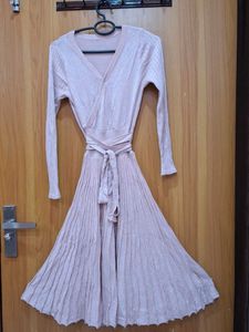 Elegant Pink Knit Dress