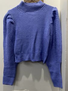 Lavender puff-sleeved crop sweater