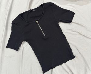 Black ribbed crop top