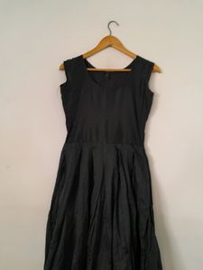 Black Pleated Dress (Women&#39;s)