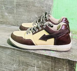 Clog London Sneakers