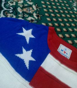 AMERICAN FLAG PRINT SWEATER. Oversized