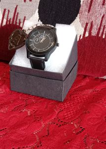 A New Cool and Trendy CK Black Wrist Watch For Men With Letter A Key Chain Free With Box Packing,For Causal Outfit and a Comfortable Watch.