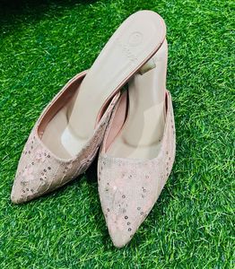 beautiful pointed Branded 👠 fixed price