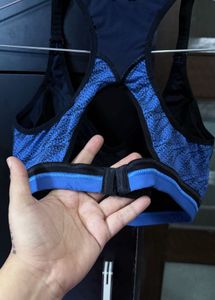 Enamor / Alcis  Size L/xl Bust 42/44