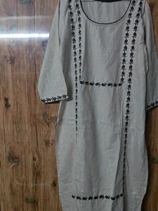 Elegant Embroidered Kurta