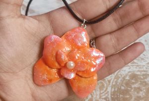 Floral Pendant Necklace