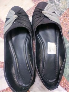 3 Flat Sandals, Bellies, Heels