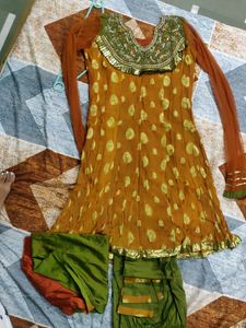 Trendy Hand Worked Kurta Set