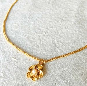 Gold Flower Necklace (Anti Tarnish)