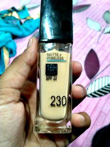 Maybelline Fit Me! Matte + Poreless Foundation