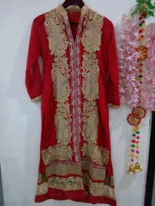 Rarely Used Pakistani Suit With Skirt