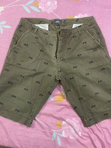 Max Shorts With Flag Patterns
