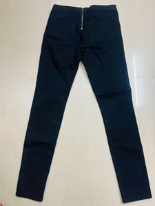 H&amp;M Divided Black Skinny Jeans – Size 38 (EUR) / 8