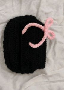 Knitted Pouch w/ Bow
