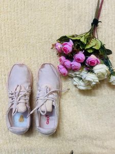 Very lightweight, sport shoes