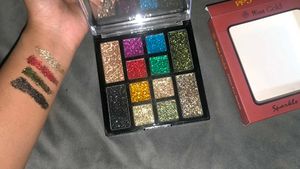 Miss Gold Sparkle Glitter Eyeshadow