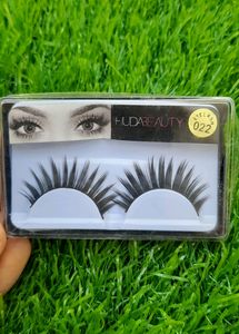 Huda Beauty Eyelash