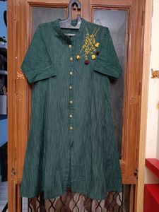 🇳🇿💫💗Green Embroidered Kurti