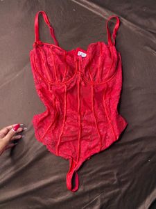lace red corset bodysuit 😍❣️