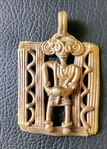 Shantiniketan &#39;s Tribal  Dokra Pendants