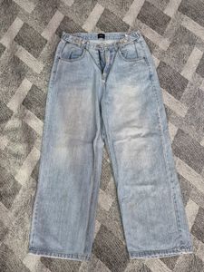 Select 32 Waist Girls Basic Jeans🔥🔥🔥