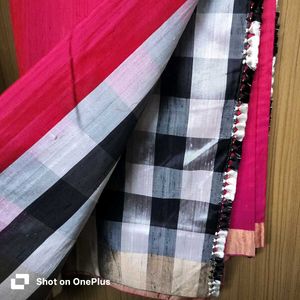New Raw silk Checked Saree with Tassels
