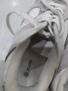 Zudio Sneakers