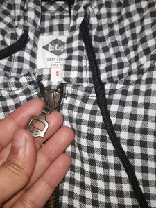 Checked Hooded Lightweight Jacket