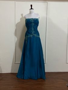 Beautiful vintage dress