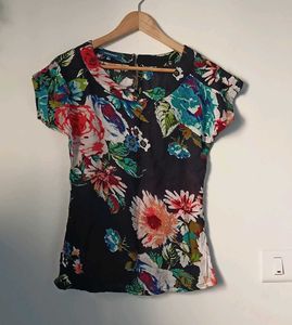Beautiful Floral Top (Women)