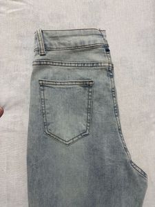 light wash  leg jeans for women