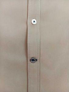 MEN&#39;S BEIGE SHORT SLEEVE SHIRT