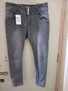 Premium Ankle Length Jeans