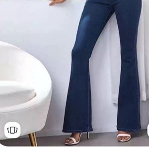 Flare Jeans - Dark Wash