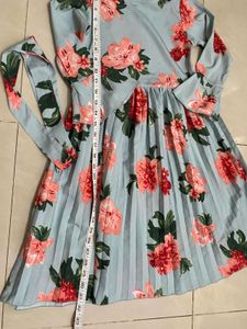 kids Floral Pleated Frock(8-9)